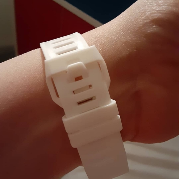 Watch - Picture 3 of 3